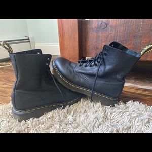 1460 Women’s Pascal Leather Doc Martens